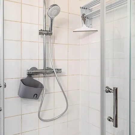 아파트 Guestready - Confortable Au Centre De