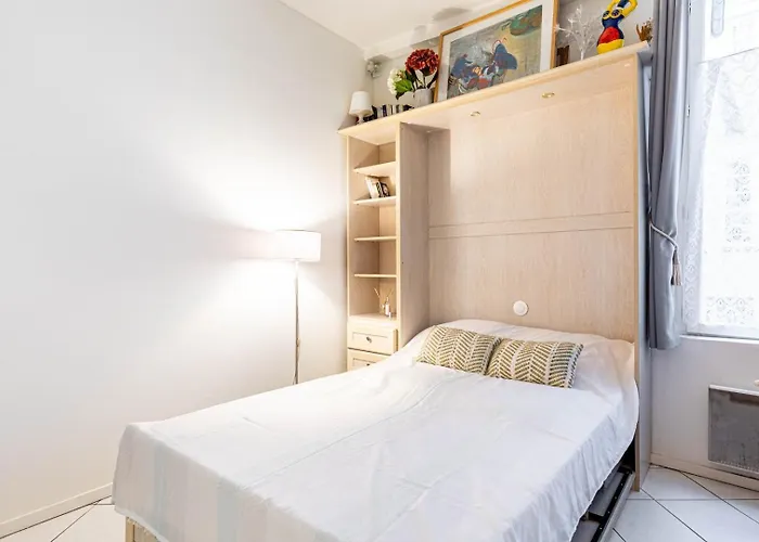 아파트 Guestready - Confortable Au Centre De *