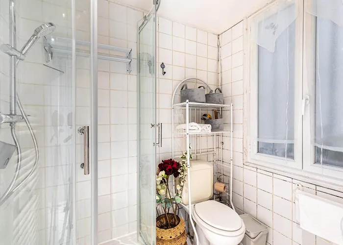 아파트 Guestready - Confortable Au Centre De *